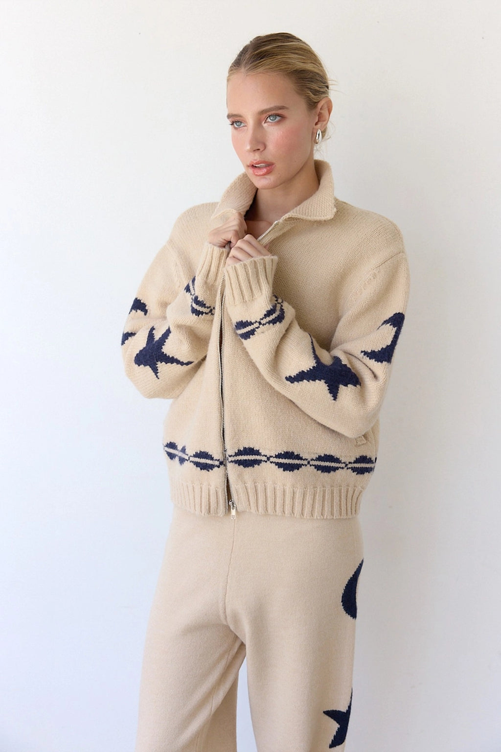 Cozy Pattern Zip Sweater Jacket