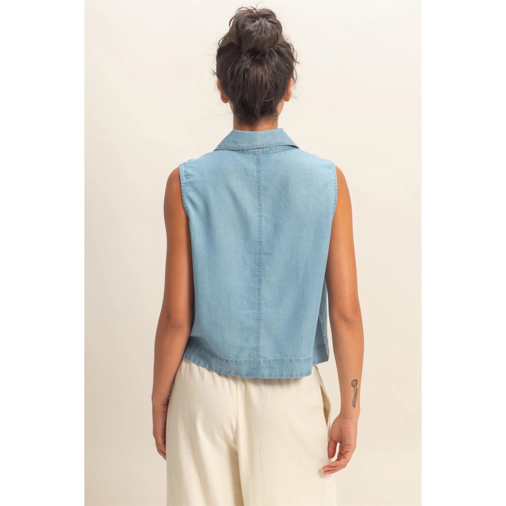 Sleeveless Button Up Top